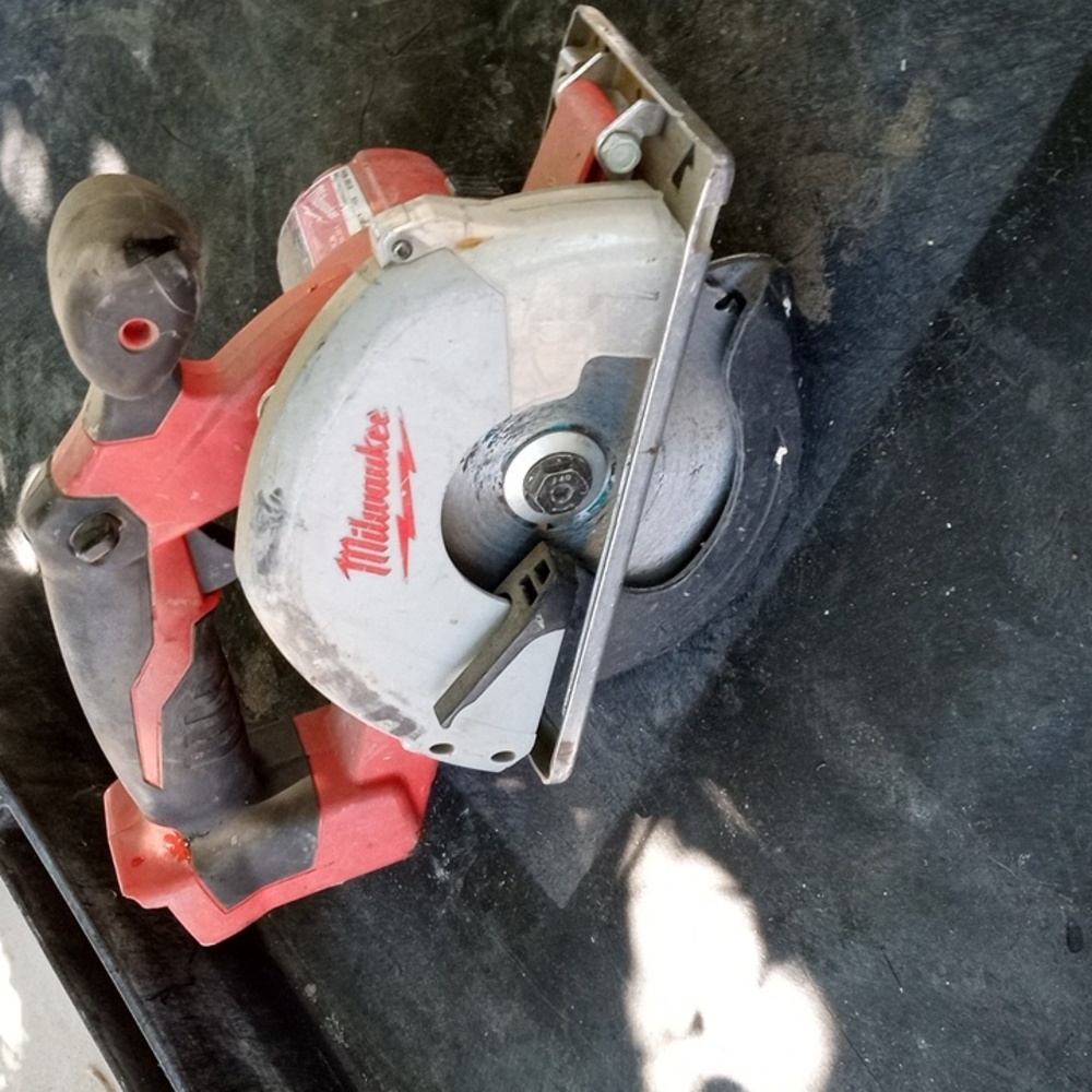 Milwaukee skill saw